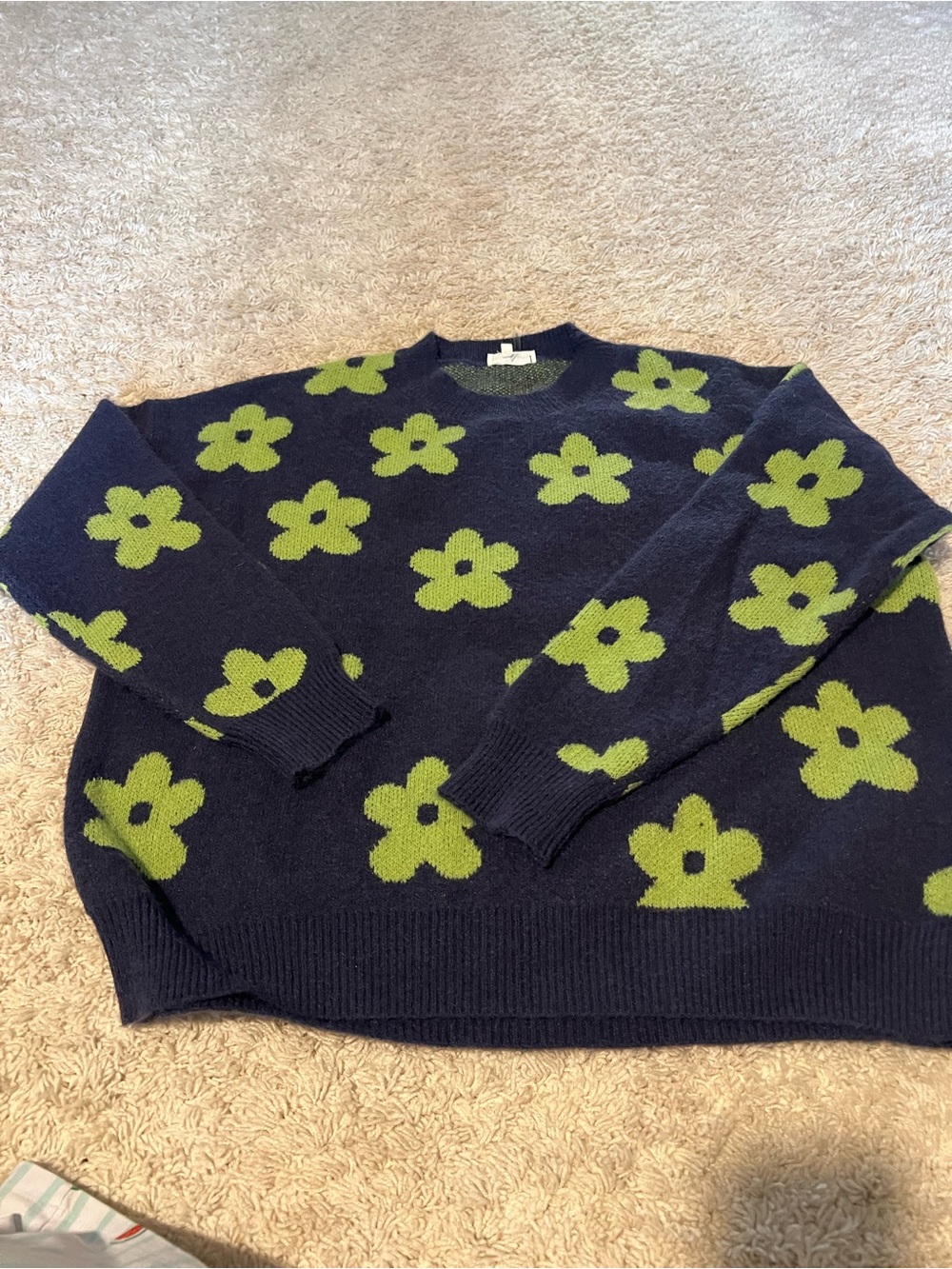 Crewneck Flower Pattern Sweater - Navy & Lime Green